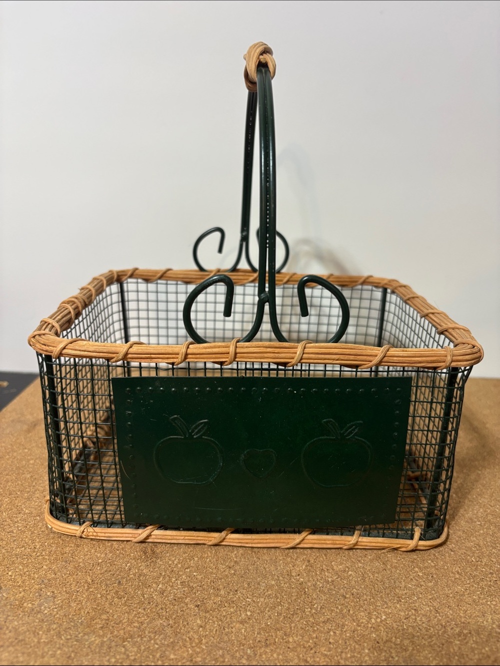 Country Style Green Wire & Wicker Basket with Handle 7x8”